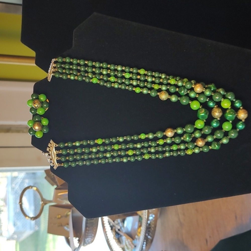 Japan Green Beaded Necklace and Earring Set - Picture 9 of 9